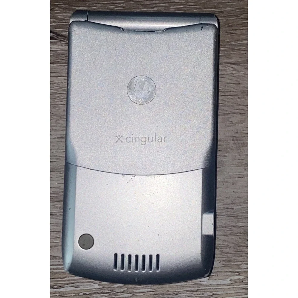 Motorola RAZR / Razor V3 - Silver ( AT&T ) Flip Phone - Needs New Battery